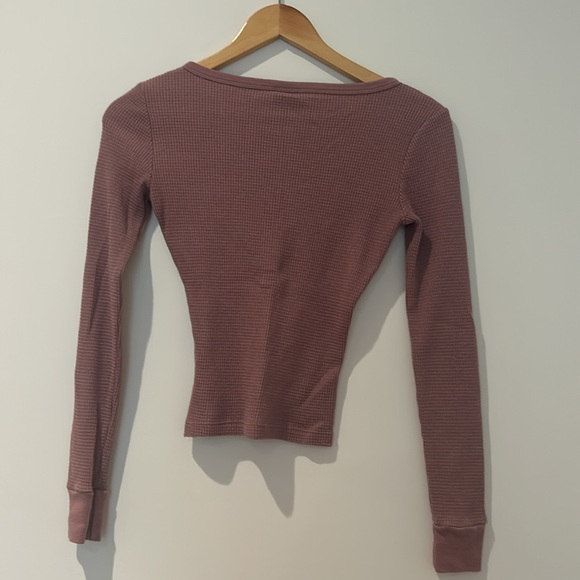 TNA long sleeve - Picture 2 of 2